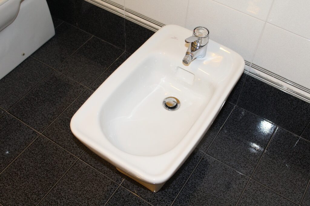 02_bidet