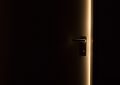 01_Door