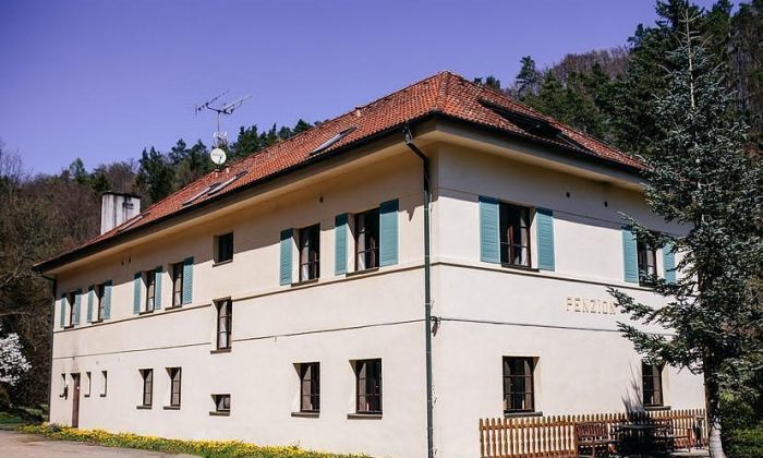 Penzion Myslivna Mukařov s bazénem - Český ráj