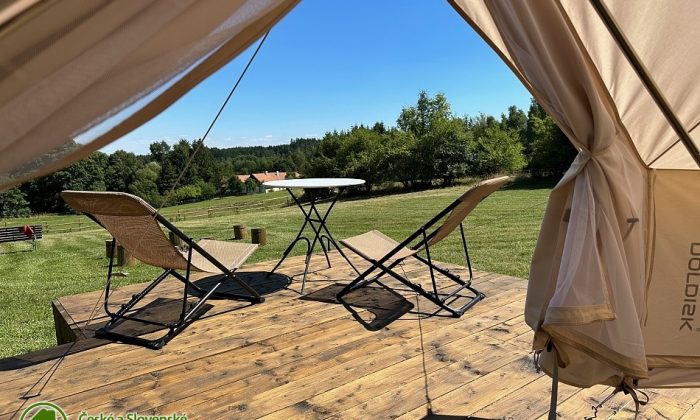 Glamping Návary - ubytování Česká Kanada