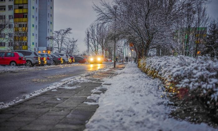 Zasněžený chodník